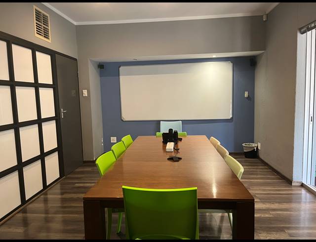 850M² OFFICE FOR SALE IN FERNDALE